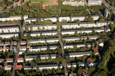 Bussardweg-Danzigerstr im Ortsteil Weiherfeld-Dammerstock in Karlsruhe im Bundesland Baden-Württemberg, Deutschland