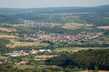 Luftaufnahme von Ortsteil Ellmendingen in Keltern im Bundesland Baden-Württemberg, Deutschland
