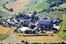 Gebäude der stillgelegten Reaktorblöcke und Anlagen des AKW - KKW Kernkraftwerk EnBW Kernkraft GmbH, Kernkraftwerk Obrigheim in Obrigheim im Bundesland Baden-Württemberg, Deutschland