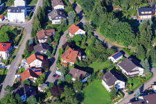 Schrägluftbild von Kleinwäldle im Ortsteil Ellmendingen in Keltern im Bundesland Baden-Württemberg, Deutschland