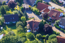 Kleinwäldle im Ortsteil Ellmendingen in Keltern im Bundesland Baden-Württemberg, Deutschland von oben gesehen