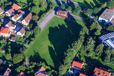 Luftbild von Sportplätze des TuS Elmendingen e.V im Ortsteil Ellmendingen in Keltern im Bundesland Baden-Württemberg, Deutschland