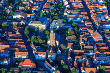 Luftbild von Marktplatz, St. Georgskirche in Kandel im Bundesland Rheinland-Pfalz, Deutschland