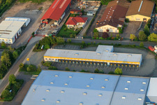 Gewerbegebiet Große Ahlmühle mit Hobbydepot und Daum Holzbau in Rohrbach im Bundesland Rheinland-Pfalz, Deutschland