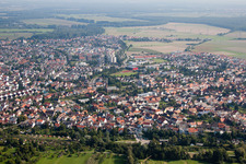 Ortsteil Linkenheim in Linkenheim-Hochstetten im Bundesland Baden-Württemberg, Deutschland von einer Drohne aus