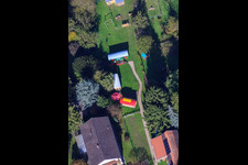 Luftaufnahme von Saarstraße Villa Kunterbunt in Kandel im Bundesland Rheinland-Pfalz, Deutschland