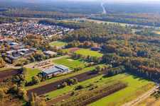 Bienwald-Stadion in Kandel im Bundesland Rheinland-Pfalz, Deutschland aus der Vogelperspektive