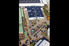 Schrägluftbild von Industriegebiet Horst, Frey Küchenzentrum-Innenausbau im Ortsteil Minderslachen in Kandel im Bundesland Rheinland-Pfalz, Deutschland