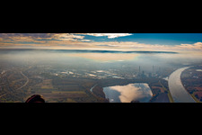 Rheinhafen hinterm Knielingersee im Dunst im Ortsteil Knielingen in Karlsruhe im Bundesland Baden-Württemberg, Deutschland