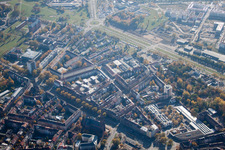Ludig-Erhard-Allee im Ortsteil Südstadt in Karlsruhe im Bundesland Baden-Württemberg, Deutschland