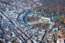 Karlsruher Schloss im Zentrum des Zirkels im Ortsteil Innenstadt-Ost im Bundesland Baden-Württemberg, Deutschland