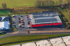 Luftaufnahme von Bienwald Fitness im Ortsteil Minderslachen in Kandel im Bundesland Rheinland-Pfalz, Deutschland