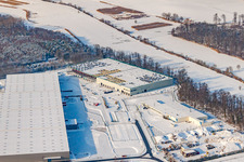 Im Schnee im Ortsteil Minderslachen in Kandel im Bundesland Rheinland-Pfalz, Deutschland
