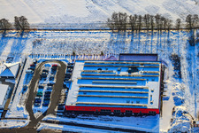 Bienwald-Fitness bei Schnee im Winter im Ortsteil Minderslachen in Kandel im Bundesland Rheinland-Pfalz, Deutschland