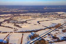 Dorfansicht bei Schnee im Winter aus Südosten in Neuburg am Rhein im Bundesland Rheinland-Pfalz, Deutschland