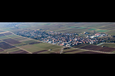 Panorama im Ortsteil Niederhochstadt in Hochstadt im Bundesland Rheinland-Pfalz, Deutschland