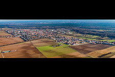 Panorama der Stadtansicht aus Nordwesten in Kandel im Bundesland Rheinland-Pfalz, Deutschland
