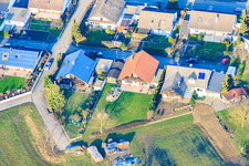 Albert-Detzel-Straße in Herxheim bei Landau im Bundesland Rheinland-Pfalz, Deutschland von oben