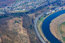 Burgruine Schwalbennest Am Steilhang des Neckarufers in Neckarsteinach im Bundesland Hessen, Deutschland