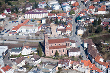 Kirchengebäude von es Nepomuk im Altstadt- Zentrum der Innenstadt in Eberbach im Bundesland Baden-Württemberg, Deutschland