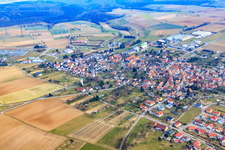 Dorf im Kraichgau von Norden in Hüffenhardt im Bundesland Baden-Württemberg, Deutschland