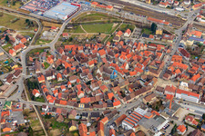 Asltstadtansicht mit Kirche Unsere Liebe Frau in Eppingen im Bundesland Baden-Württemberg, Deutschland