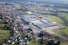 Ortsansicht mit Ofenhersteller  De Dietrich Thermique im Vordergrund in Mertzwiller in Grand Est im Bundesland Bas-Rhin, Frankreich