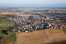 Schrägluftbild von Retschwiller im Bundesland Bas-Rhin, Frankreich
