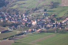 Drachenbronn-Birlenbach im Bundesland Bas-Rhin, Frankreich von einer Drohne aus