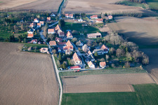 Schrägluftbild von Steinseltz im Bundesland Bas-Rhin, Frankreich