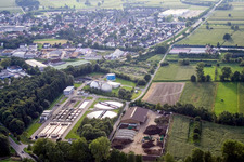 Klärwerks- Becken zur Abwasserbehandlung im Ortsteil Vimbuch in Bühl im Bundesland Baden-Württemberg, Deutschland