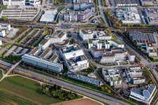 Luftbild von Gewerbegebiet und Firmenansiedlung mit Holiday Inn Stuttgart und VPV Versicherungen in Stuttgart im Ortsteil Weilimdorf im Bundesland Baden-Württemberg, Deutschland