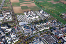 Luftaufnahme von Verwaltungsgebäude des Unternehmens der Siemens AG in Weilimdorf in Stuttgart im Bundesland Baden-Württemberg, Deutschland