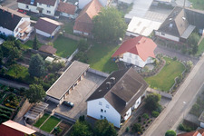 Schrägluftbild von Im Leisegarten in Minfeld im Bundesland Rheinland-Pfalz, Deutschland