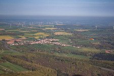 Luftbild von Longeville-lès-Saint-Avold im Bundesland Moselle, Frankreich