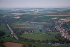 Canal de la Sambre àl'Oise in Vadencourt im Bundesland Aisne, Frankreich