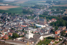 Schrägluftbild von Avesnes-lès-Bapaume im Bundesland Pas-de-Calais, Frankreich