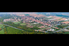 Luftaufnahme von Stadtansicht aus Südosten mit Autobahnausfahrt Kandel Mitte der A65 im Bundesland Rheinland-Pfalz, Deutschland