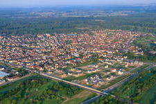 Neubaugebiet Dietrich-Bonhoeffer-Straße an der Nordumfahrung in Bietigheim im Bundesland Baden-Württemberg, Deutschland