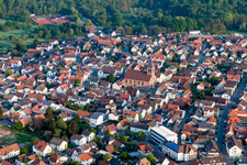 Kirchengebäude in Ötigheim im Bundesland Baden-Württemberg, Deutschland