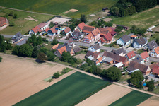 Drohnenaufname von Schleithal im Bundesland Bas-Rhin, Frankreich