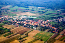 Dorf von Nordwesten in Kapsweyer im Bundesland Rheinland-Pfalz, Deutschland