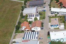 Gewerbegebiet Im Schwarzenbusch im Ortsteil Pfaffenrot in Marxzell im Bundesland Baden-Württemberg, Deutschland aus der Drohnenperspektive