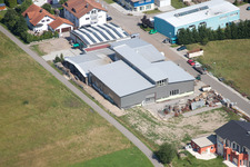 Gewerbegebiet Im Schwarzenbusch im Ortsteil Pfaffenrot in Marxzell im Bundesland Baden-Württemberg, Deutschland aus der Drohnenperspektive