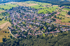 Luftaufnahme von Burbach von Osten in Marxzell im Bundesland Baden-Württemberg, Deutschland