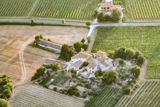 Isola di Fano im Bundesland The Marches, Italien aus der Luft betrachtet