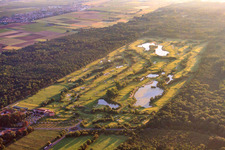 Golfclub Dreihof am Morgen in Essingen im Bundesland Rheinland-Pfalz, Deutschland