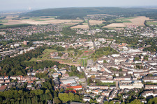 Altstadtbereich und Innenstadtzentrum mit Museum Zitadelle in Jülich im Bundesland Nordrhein-Westfalen, Deutschland von oben