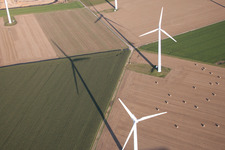 Windpark W von Holzweiler im Ortsteil Katzem in Erkelenz im Bundesland Nordrhein-Westfalen, Deutschland