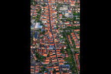 Schrägluftbild von Stadtfest 2011 in der Hauptstr in Kandel im Bundesland Rheinland-Pfalz, Deutschland